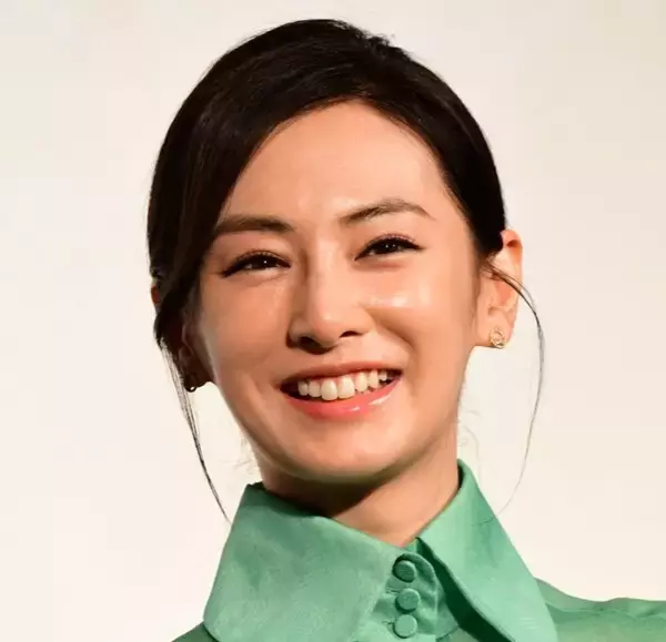 北川景子、“手作り”ポシェットが「可愛いすぎ」「センス抜群」「愛情たっぷり」　絶賛の声集まる