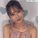 「フォロワー130万の“日本一美しいドラマー”、ミニ丈ドレス姿が「スタイル抜群」　グラビアでも活躍中」の画像1