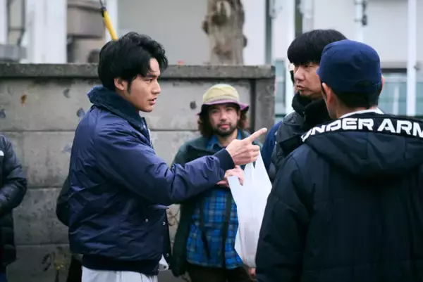 水上恒司、真冬の噴水にダイブ!?　Prime Originalドラマ『犯罪者』スペシャルメイキング映像が公開