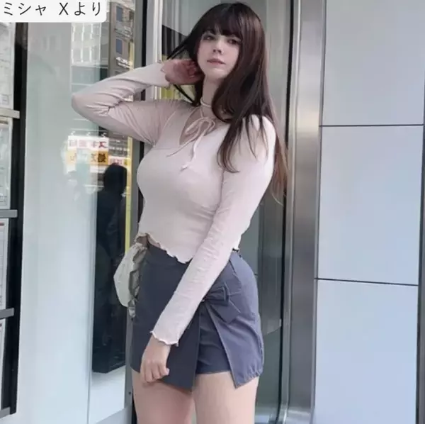 「この日身長197cmあったよ」身長182cm美女モデル、ミニ丈×ブーツ姿にネット衝撃　「スタイル抜群」「魅力的」