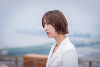 『おちたらおわり』“孔美子”篠田麻里子、最終回でも暴走！ 夫への“凶行”にネット恐怖「最低すぎる」「やばすぎ！」
