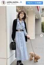 柏木由紀子78歳、デニムのワンピース姿が「素敵すぎる」「美しい」