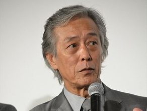 結城アンナ、夫・岩城滉一との45年前の家族写真が「絵に描いたような素敵なご夫婦」と話題