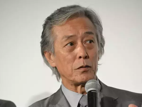 結城アンナ、夫・岩城滉一との45年前の家族写真が「絵に描いたような素敵なご夫婦」と話題