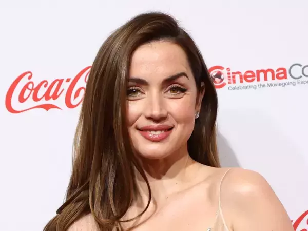 トム・クルーズと破局のアナ・デ・アルマス、イケメンベンチャーキャピタリストとデートを目撃される