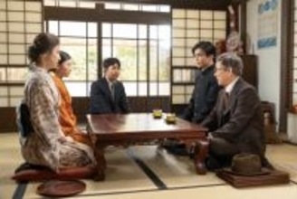 来週の『虎に翼』“寅子”伊藤沙莉、“花岡”岩田剛典らと父の事件について調査を開始