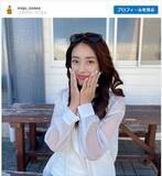 「小沢真珠、「昭和な感じ」サングラススタイルに反響「若々しくて素敵」「変わらずお綺麗」」の画像1