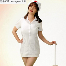 グラビア話題44歳・元NHKの竹中知華アナ、ミニ丈ナースコスが「スタイル抜群」「すっごい」