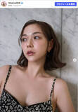 「そんなに出して大丈夫!?　村重杏奈、現場どよめく「背中ぱっかーんワンピ」に反響」の画像1