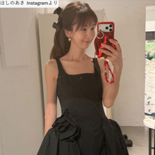 ほしのあき49歳、黒ワンピース姿が「スタイル抜群」「可愛い」　夫は13歳年下＆1児の母