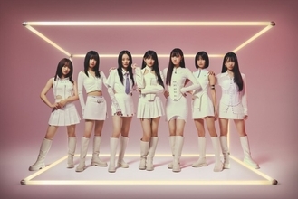 AKB48メンバーと一般応募者による新グループは「UNLAME（アンレイム）」　世界配信決定＆東京ガールズコレクションでお披露目