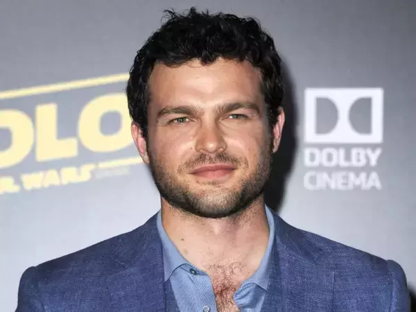 『ハン・ソロ』がシリーズ初の赤字に…不遇の俳優、ブロードウェイデビューで大絶賛される