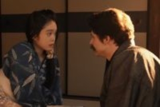 明日の『ばけばけ』“トキ”高石あかりが出産の日を迎え、家族は屋敷の柱に向かう