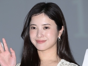 吉高由里子、“同じ中学”の人気女優を祝福　眩しい笑顔に「楽しさが伝わってきます」「お二人ともお綺麗すぎ」