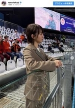 ミラノ五輪・スピードスケート解説の高木菜那、「衣装は全て自前」　スーツ姿を披露