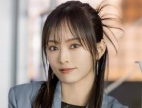 山本彩、透明感バツグンのへそちらコーデに反響「理想のお顔」「ぎゃんかわ！天才！」