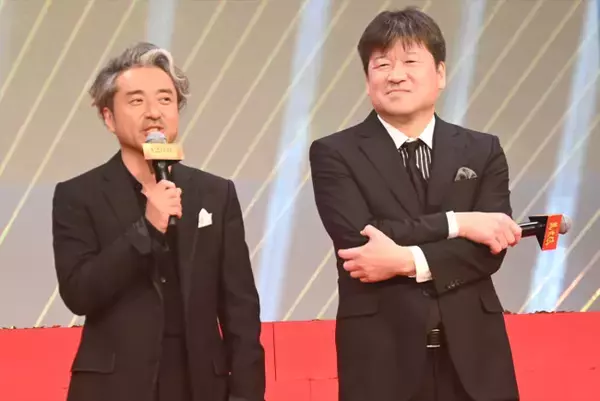 ムロツヨシ、渾身の企画でプライベートでは「ほぼ会わない」佐藤二朗へ出演打診！　念願の福田組主演も、佐藤は「感慨」なし