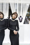 「「麗し過ぎて画面が眩しい」北川景子、洗練されたドレス姿でパリに降り立ち反響」の画像1