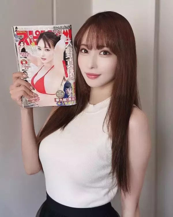 “日本一美しいドラマー”、断り続けた雑誌グラビアに初登場で初表紙！