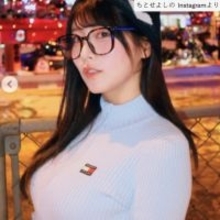 元鉄工所勤務グラドル26歳、タイトなニットトップス姿が「スタイル抜群」「破壊力スゴい」　絶賛の声集まる