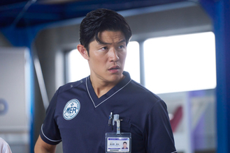 『TOKYO MER』劇場版第3弾　“喜多見”鈴木亮平の険しい表情など緊迫感あふれる場面写真公開
