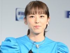 「顔より大きな髪型」若槻千夏、自身の“成人式”衝撃スタイルを振り返る