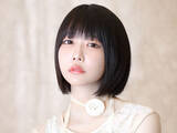 「あのちゃん、超ミニスカでレッドカーペットに登場「人間離れした完璧なスタイル」」の画像1