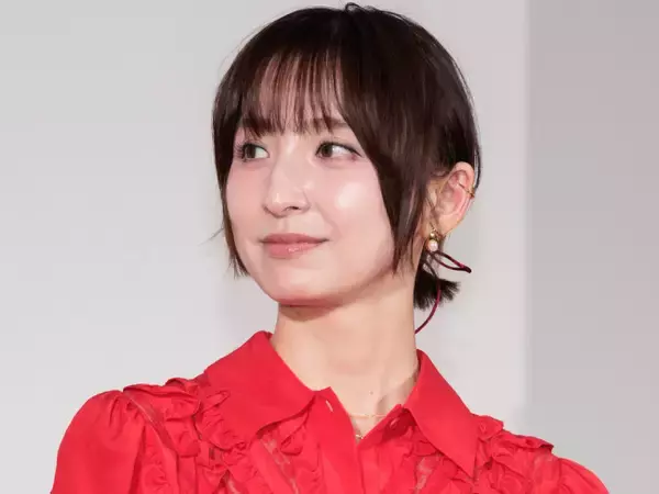 再婚した篠田麻里子、家族総出でハワイ旅行満喫　「少しずつ減っていくんだろう…」親として複雑な思いも