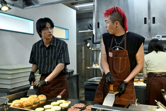 『シナントロープ』第4話 “都成”水上恒司、大量注文に大張り切りも忍び寄る不穏な影