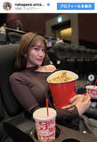 「元NHKアナ・中川安奈、美人妹と映画館デート　鎖骨チラ見えショットに反響」の画像1