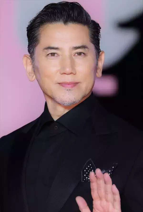 本木雅弘、宮舘涼太と華麗なターン　菅田将暉はカンヌ映画祭を回想