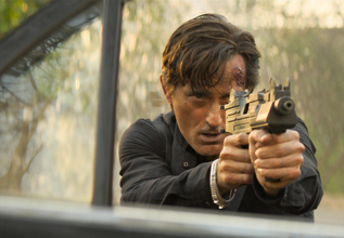 まるで『ヒート』!?　2025年インドNo.1ヒット『ドゥランダル作戦』激しすぎる銃撃戦を収めた本編映像解禁