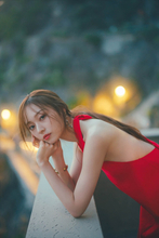 乃木坂46・梅澤美波「ロマンチックなムードがお気に入り」　2nd写真集『透明な覚悟』艶やかな赤ドレスカット解禁