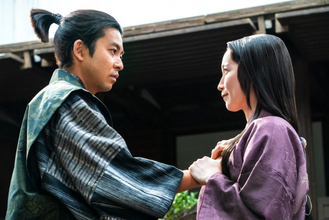『豊臣兄弟！』“小一郎”仲野太賀、妻“慶”吉岡里帆の言葉に号泣　ネットも涙「デレた!!」「今夜は号泣回」（ネタバレあり）