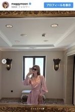 マギー「ドバイきてます」超豪華なロケーション×ガウン風ピンクワンピで美麗姿