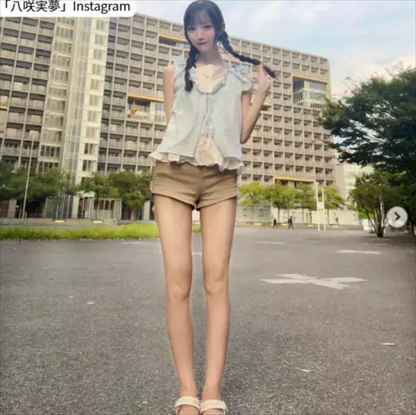 167cm現役アイドル、ショーパン姿の抜群プロポーションに衝撃「美しすぎる」