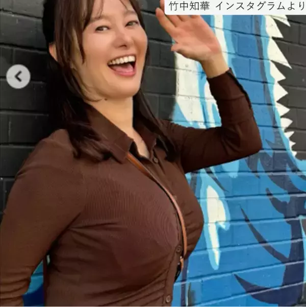 グラビア話題の43歳・元NHKアナ、タイトなミニ丈姿が「スタイル抜群」「美しすぎ」と絶賛の声