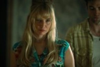 ジェニファー・ローレンス主演『DIE MY LOVE／ダイ・マイ・ラブ』　壊れゆく内面を感じさせる場面写真解禁