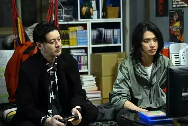 『アトムの童』“那由他”山崎賢人&“興津”オダギリジョー　「ぷよぷよ」をプレイ　視聴者ツッコミ「いやシュールw」