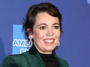 オスカー女優オリヴィア・コールマン、夫の名前をタトゥーにしていた