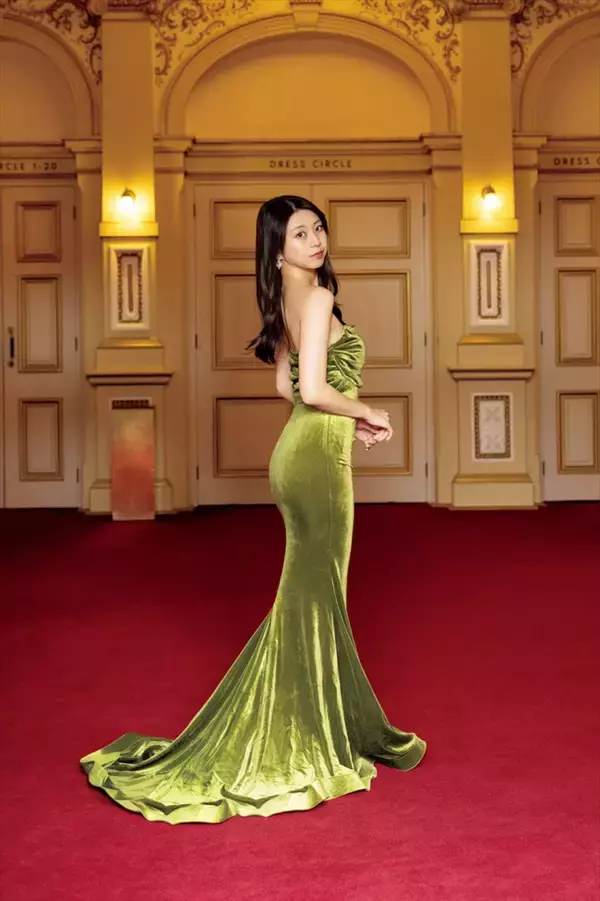 モー娘・牧野真莉愛 最新写真集、国宝級の美スタイルを放つ新カット解禁