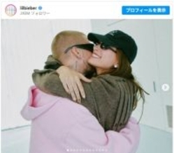 来日したジャスティン・ビーバー、妻ヘイリーとラブラブ＆キスも