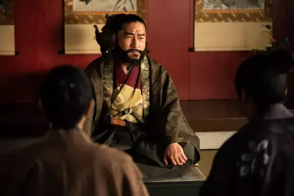 『豊臣兄弟！』荒木村重＆黒田官兵衛登場！演じるキャストに朝ドラファン歓喜「テルヲー!!ヨシヲー!!」「親子再会」