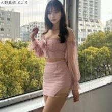 フォロワー130万の“日本一美しいドラマー”、ミニスカ姿が「スタイル抜群」「最高」　グラビアでも活躍中