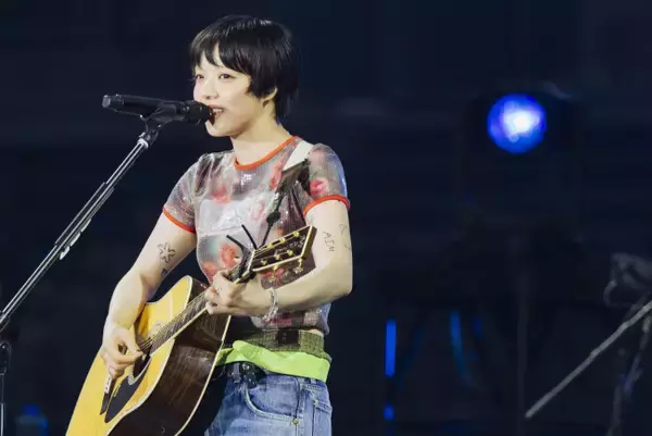 あいみょん、甲子園での10周年凱旋ライブ　“4年越しの約束”を果たしたメモリアルライブレポート