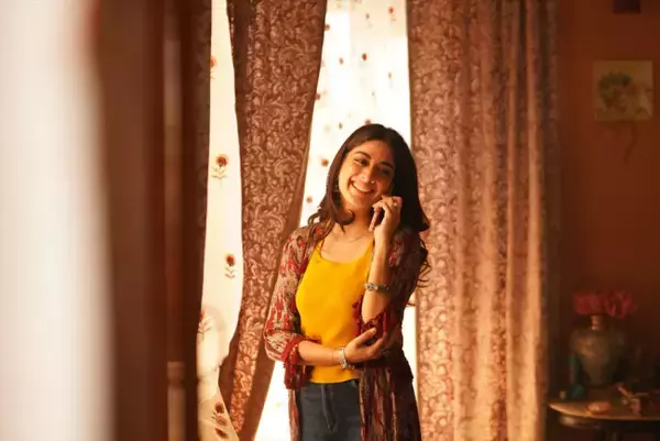 インド映画界に新たな女神降臨――『KILL 超覚醒』ヒロイン、ターニャ・マニクタラの場面写真解禁