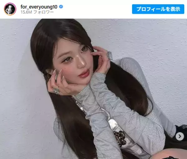 IVE ウォニョンの“ツインテール”姿にファンもん絶！　美スタイル輝くミニ丈コーデも話題