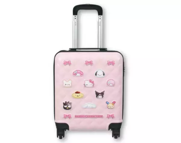 “サンリオ”当りくじに新作！　ぷっくりデザインのキャリーケースやポーチが登場