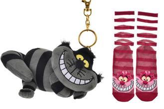 『ふしぎの国のアリス』チェシャ猫の新グッズ登場！　頭部分が外せるユニークな「ぬいぐるみ」など展開