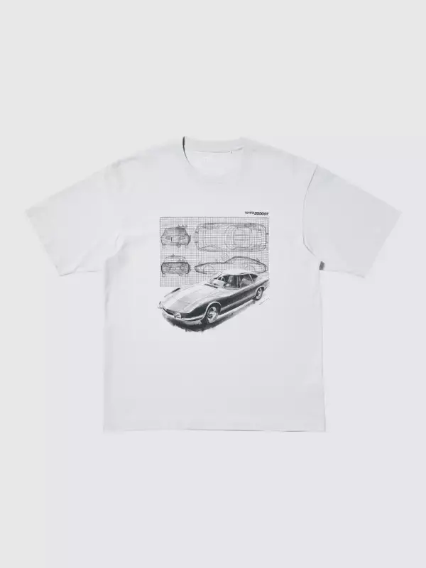 ユニクロ「UT」×“トヨタの名車”がコラボ！　2000GTやランドクルーザーをグラフィックで表現